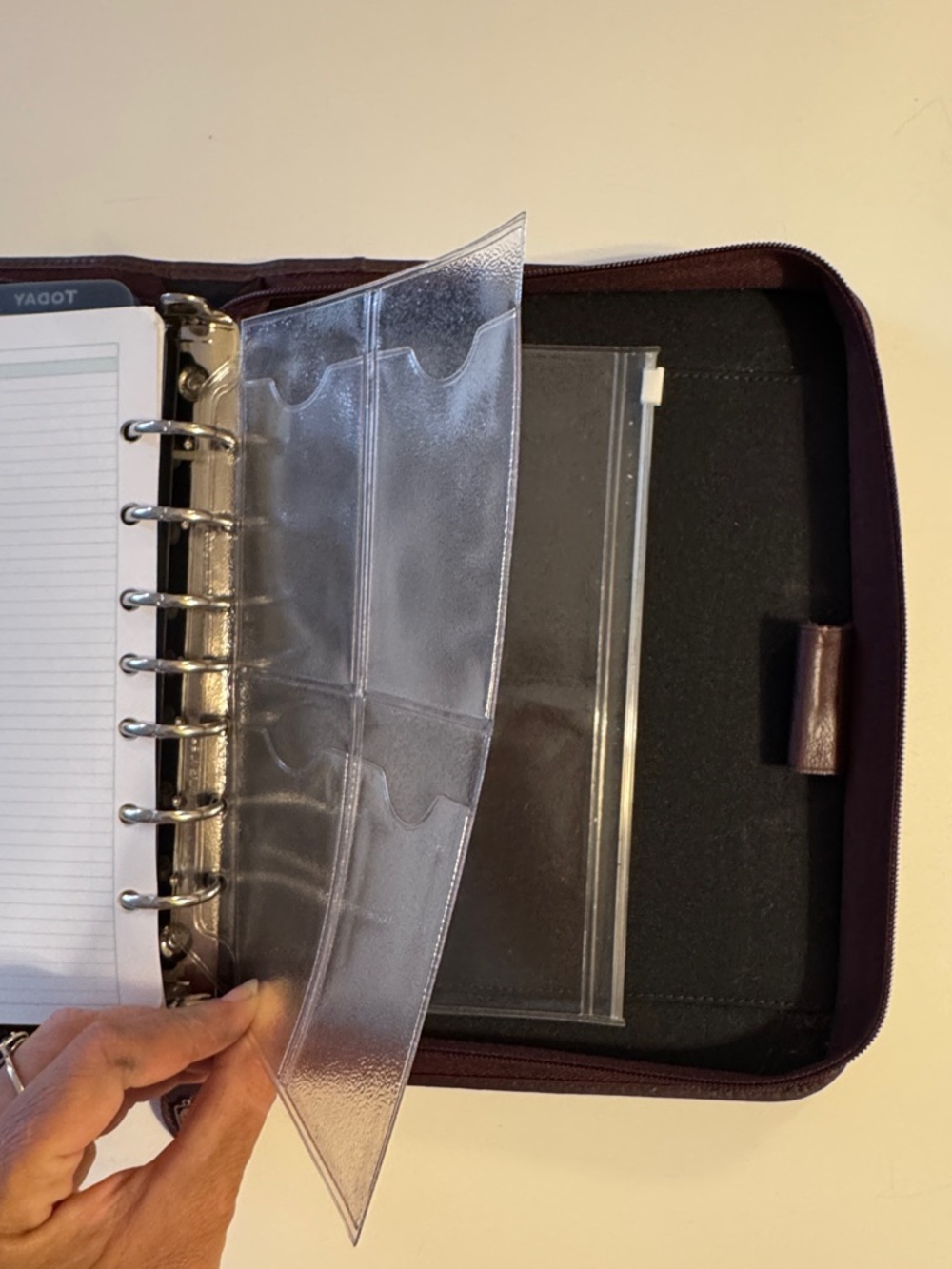 Vintage DayTimer Genuine Leather Planner Organizer Notebook - Picture 5 of 6